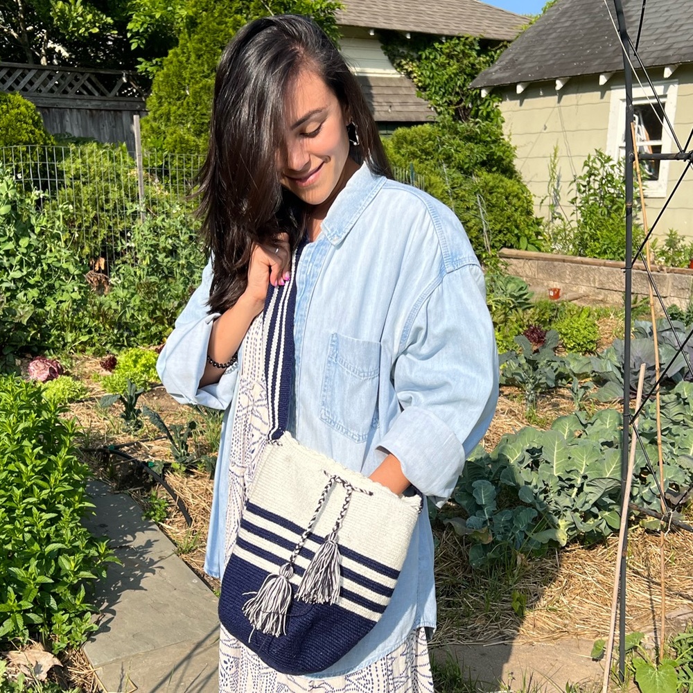 Handcrafted in Colombia, Wayuu Mochila. White & Blue